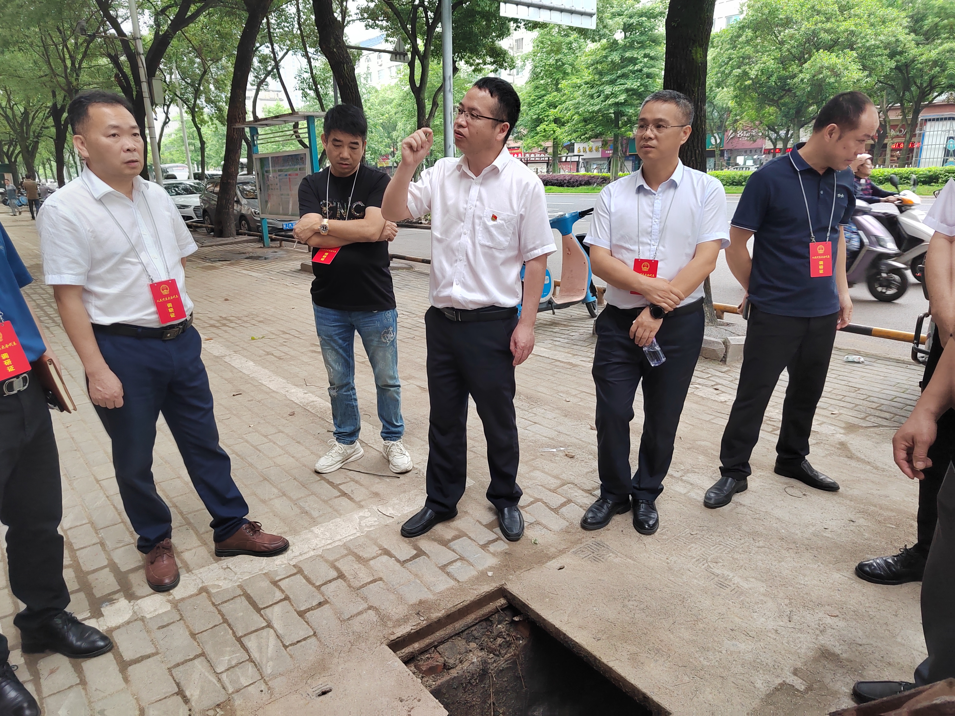 东湖社区鸿盛小区调研